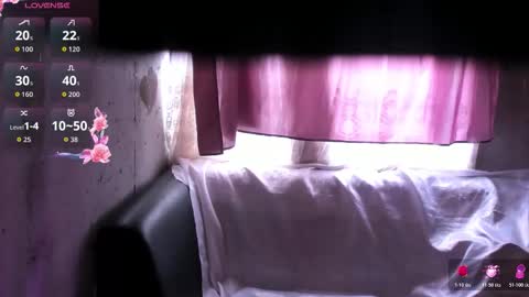 Snapshot of brilovers chatting on 10.25.25 Briana69 online show from 10.25.25