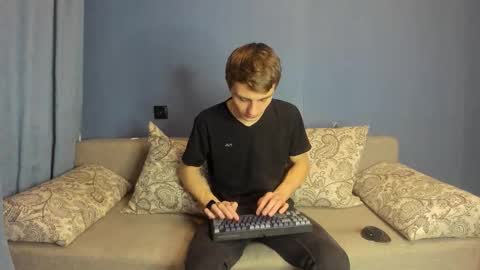 bristlebback online show from 11.16.25