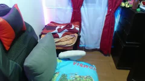 Snapshot of britannysexxy chatting on 02.06.25 scarleth follow mee 3 kis online show from 02.06.25