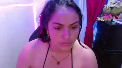 Snapshot of britannysexxy chatting on 02.08.25 scarleth follow mee 3 kis online show from 02.08.25