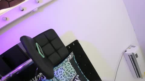 britannyxhorny online show from 12.17.25