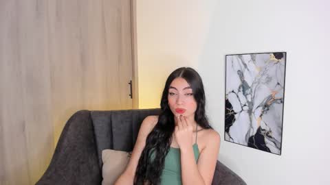 Snapshot of britany__lenox chatting on 09.27.25 britany lenox online show from 09.27.25