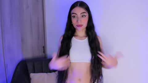 Snapshot of britany__lenox chatting on 09.30.25 britany lenox online show from 09.30.25