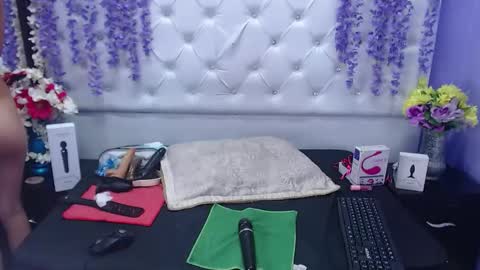 Brithany  online show from 01.30.25
