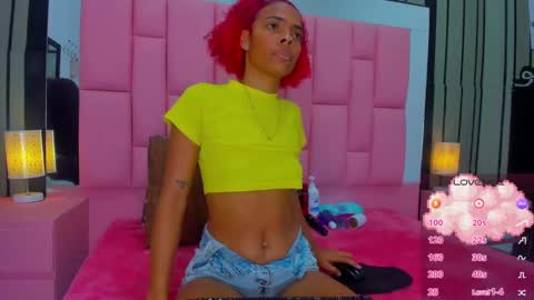 Snapshot of brithanyslim chatting on 02.10.25 brithanyslim online show from 02.10.25