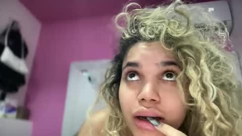 brithneysquirt online show from 12.17.25