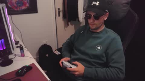 britishbigdick_ online show from 09.22.25