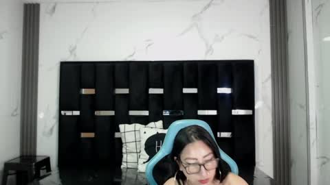 Britney  online show from 04.08.26