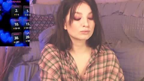 Snapshot of britneybarker chatting on 12.15.24 britneybarker online show from 12.15.24
