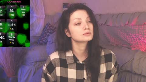 Snapshot of britneybarker chatting on 12.29.24 britneybarker online show from 12.29.24