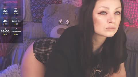 Snapshot of britneybarker chatting on 12.30.24 britneybarker online show from 12.30.24