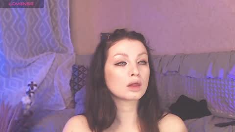 Snapshot of britneybarker chatting on 01.11.25 britneybarker online show from 01.11.25