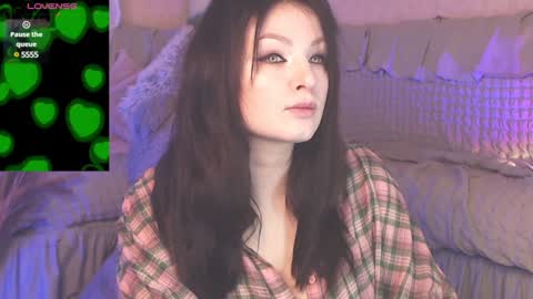 Snapshot of britneybarker chatting on 01.18.25 britneybarker online show from 01.18.25