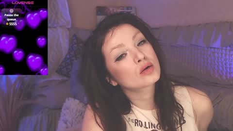 Snapshot of britneybarker chatting on 01.29.25 britneybarker online show from 01.29.25