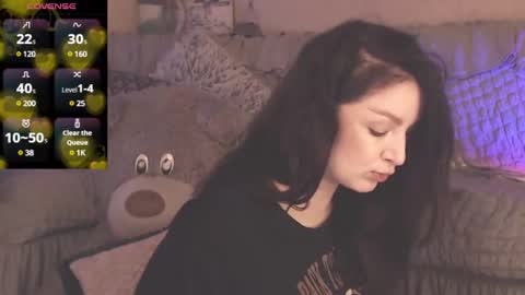 Snapshot of britneybarker chatting on 02.27.25 britneybarker online show from 02.27.25