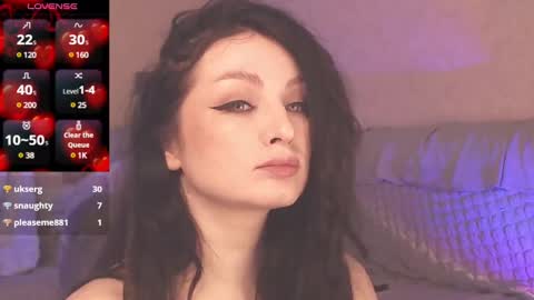 Snapshot of britneybarker chatting on 03.04.25 britneybarker online show from 03.04.25