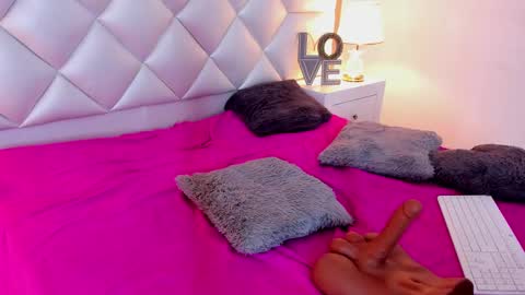 Brittany  online show from 02.12.25