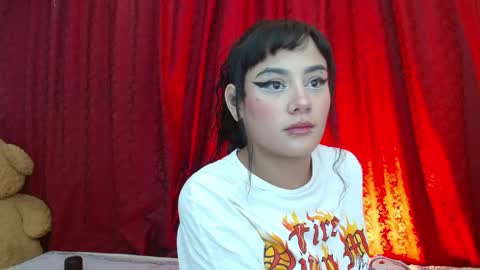 Snapshot of brittany_bubbles chatting on 02.12.25 maru miaw Please help me to reach 100 thumbs up online show from 02.12.25