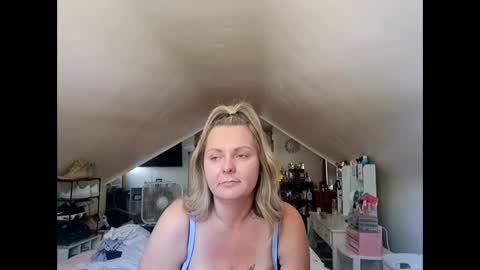 brittanybby23 online show from 09.15.25