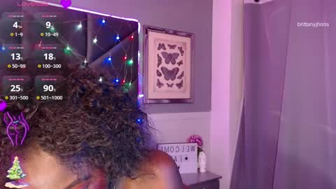 Snapshot of brittanyjhonnns chatting on 12.17.24 brittany 25 years old happy as a worm online show from 12.17.24