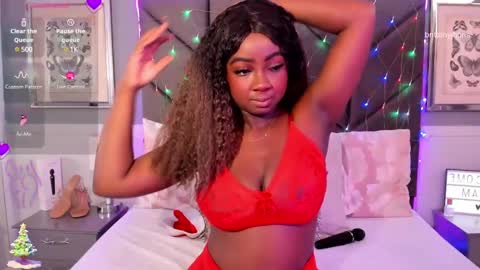Snapshot of brittanyjhonnns chatting on 12.17.24 brittany 25 years old happy as a worm online show from 12.17.24