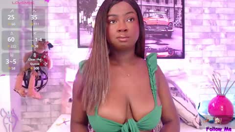 Snapshot of brittanyjhonnns chatting on 12.31.24 brittany 25 years old happy as a worm online show from 12.31.24