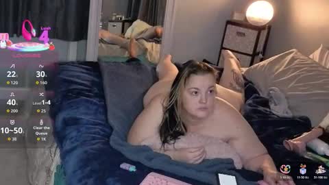 brkenprincess81 online show from 11.24.25