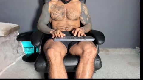 Snapshot of brockhurn_ chatting on 10.14.25 brockhurn_ online show from 10.14.25