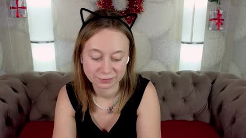 Snapshot of brooke_evans_ chatting on 12.19.24 Brooke online show from 12.19.24