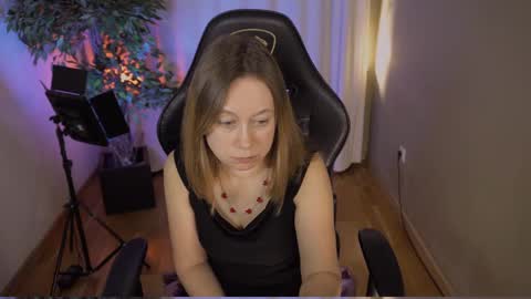 Snapshot of brooke_evans_ chatting on 03.08.25 Brooke online show from 03.08.25