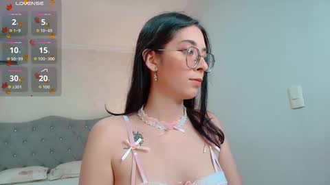 Snapshot of brooklove_doll chatting on 10.22.25 Brook Loves online show from 10.22.25