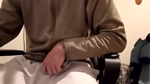 Snapshot of broski2002633810 chatting on 10.28.25 broski2002633810 online show from 10.28.25