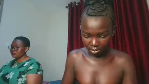 Snapshot of brown_sugar4 chatting on 10.19.25 brown_sugar4 online show from 10.19.25