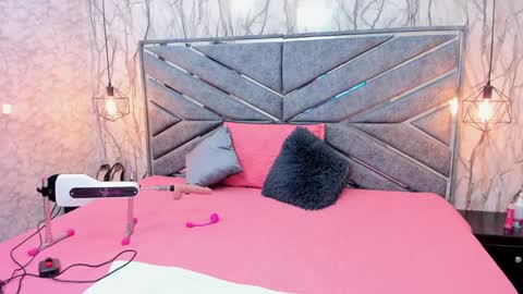 Sara  online show from 12.12.24