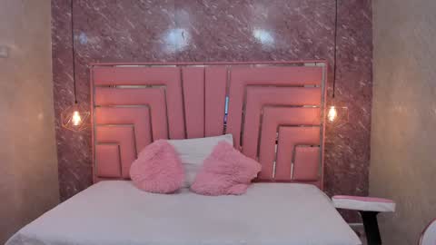 Sara  online show from 01.21.25