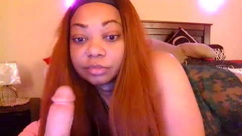 Snapshot of brownroundrenee chatting on 02.03.25 brownroundrenee online show from 02.03.25