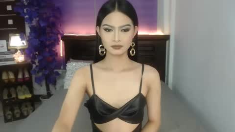 Roberta  GODDESS OF PLEASURE AND SEXUALDESIRE   online show from 12.19.24