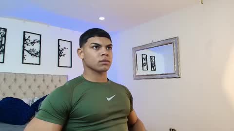 Snapshot of bruce_stroud chatting on 09.17.25 bruce_stroud online show from 09.17.25