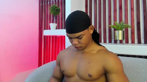 Snapshot of bruce_stroud chatting on 10.01.25 bruce_stroud online show from 10.01.25