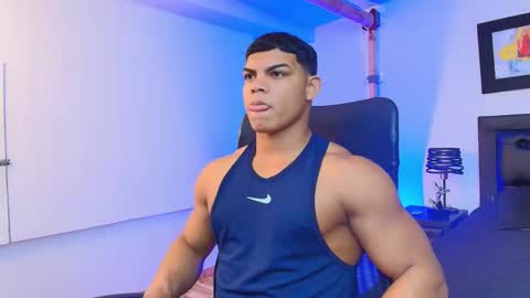 Snapshot of bruce_stroud chatting on 10.06.25 bruce_stroud online show from 10.06.25