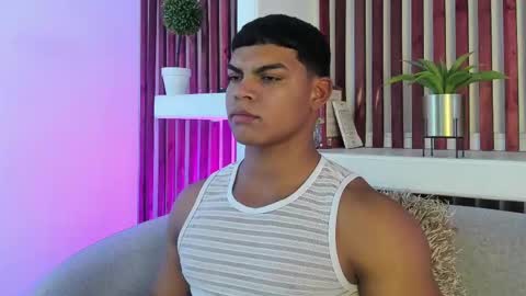 Snapshot of bruce_stroud chatting on 10.11.25 bruce_stroud online show from 10.11.25