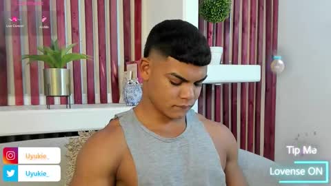 Snapshot of bruce_stroud chatting on 10.29.25 bruce_stroud online show from 10.29.25