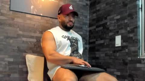 Snapshot of brucedallas chatting on 05.15.26 brucedallas online show from 05.15.26