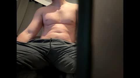 Snapshot of brucelogan80 chatting on 09.25.25 brucelogan80 online show from 09.25.25