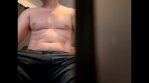 Snapshot of brucelogan80 chatting on 10.12.25 brucelogan80 online show from 10.12.25