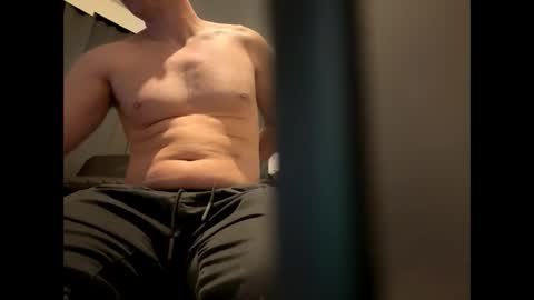 Snapshot of brucelogan80 chatting on 10.31.25 brucelogan80 online show from 10.31.25