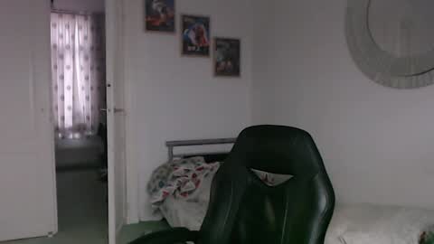 Bruce online show from 02.08.25