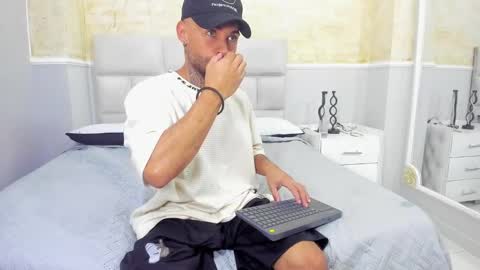 Bruce online show from 02.01.25