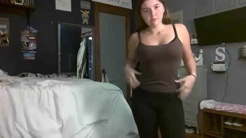 brunettebaby040 online show from 09.11.25