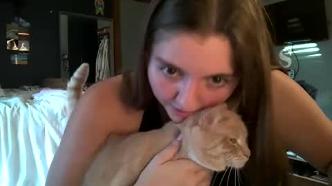 brunettebaby040 online show from 09.20.25